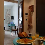 Sortie 44 - Newly Renovated 1 Bedroom, Center Of Old * أنتيب