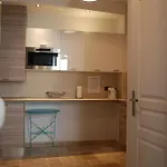 Sortie 44 - Newly Renovated 1 Bedroom, Center Of Old * أنتيب