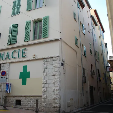 Sortie 44 - Newly Renovated 1 Bedroom, Center Of Old *