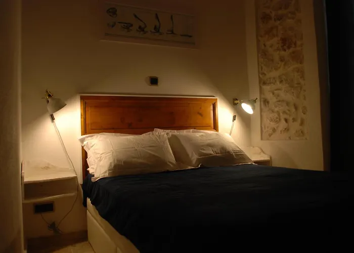 Sortie 44 - Newly Renovated 1 Bedroom, Center Of Old * 昂蒂布