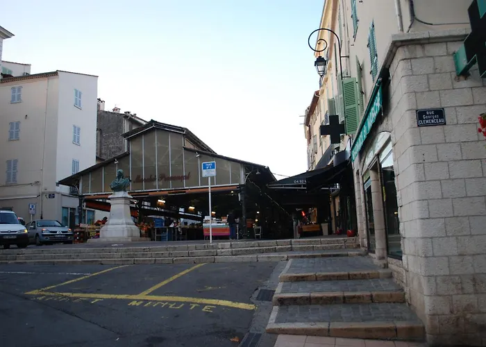 Sortie 44 - Newly Renovated 1 Bedroom, Center Of Old 公寓 昂蒂布