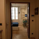 Sortie 44 - Newly Renovated 1 Bedroom, Center Of Old אנטיב