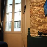דירה Sortie 44 - Newly Renovated 1 Bedroom, Center Of Old אנטיב