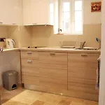 Sortie 44 - Newly Renovated 1 Bedroom, Center Of Old אנטיב
