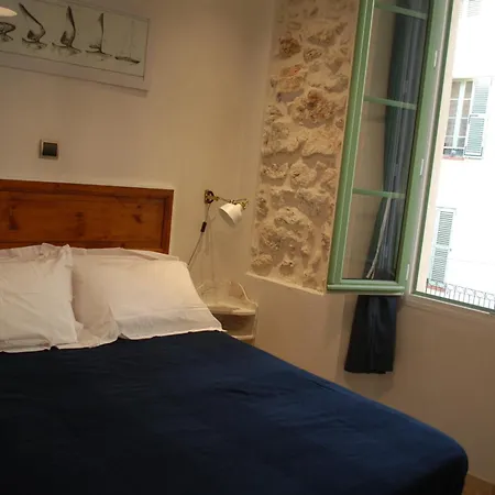 Apartment Sortie 44 - Newly Renovated 1 Bedroom, Center Of Old Antibes