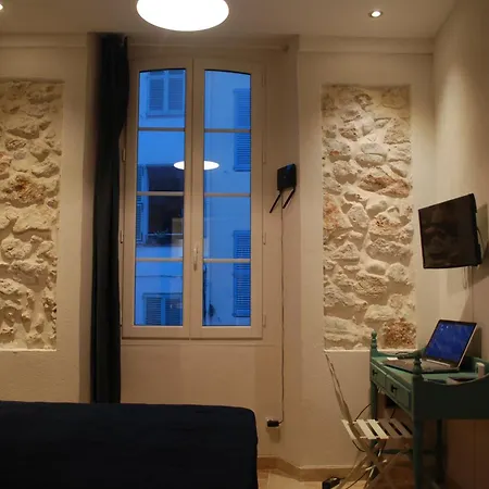 Apartment Sortie 44 - Newly Renovated 1 Bedroom, Center Of Old